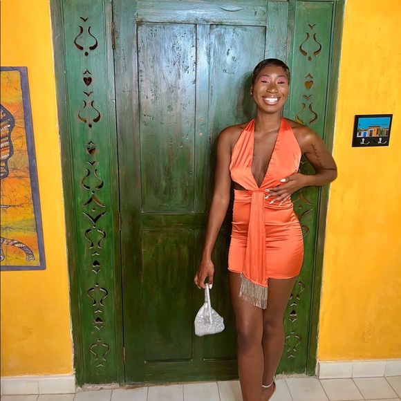 Satin peach cut out dress - Picture 2 of 4